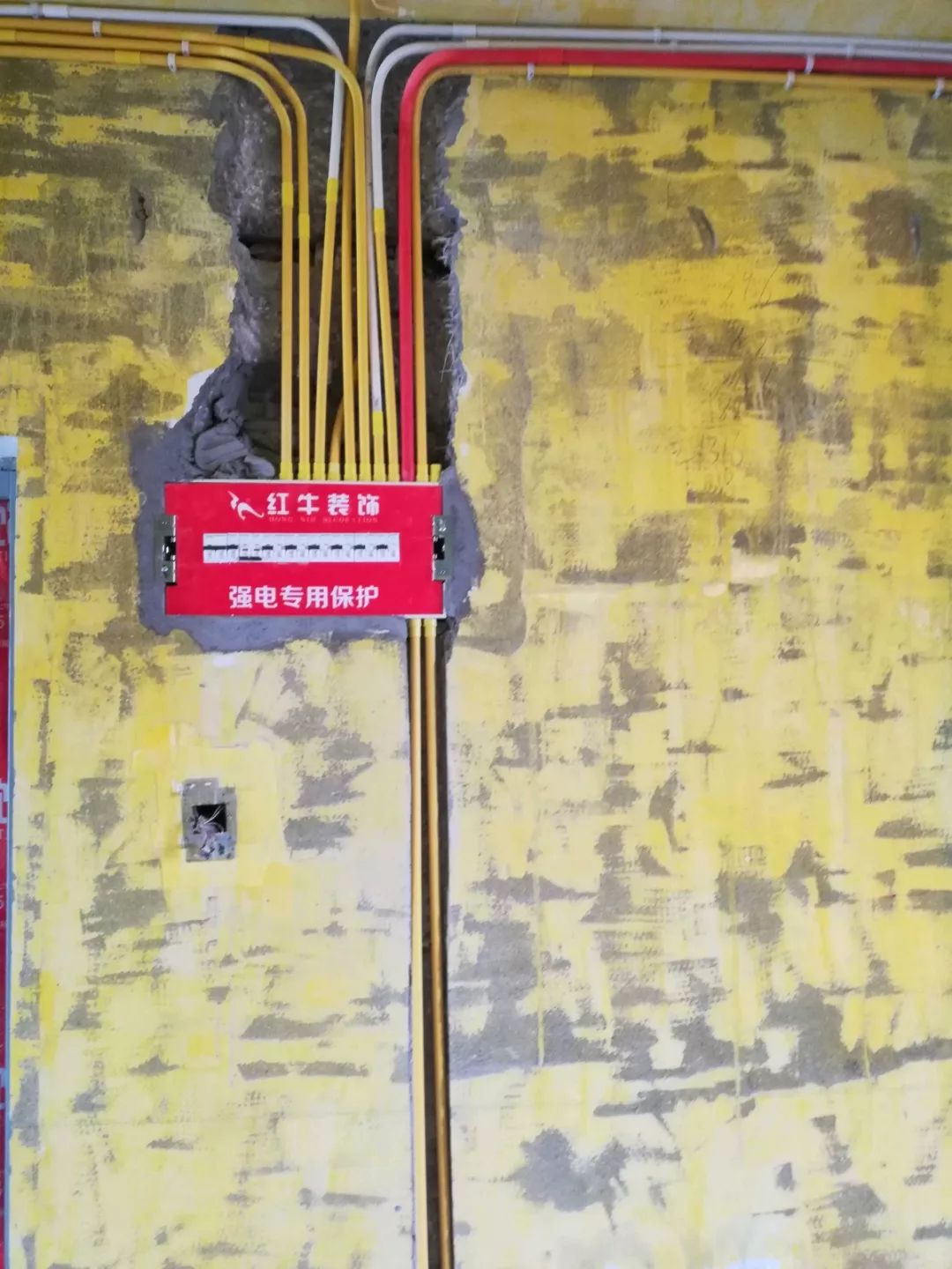 南京明月港灣105平米北歐風(fēng)格裝修  擁有獨(dú)立衣帽間與書(shū)房36強(qiáng)電專用保護(hù)