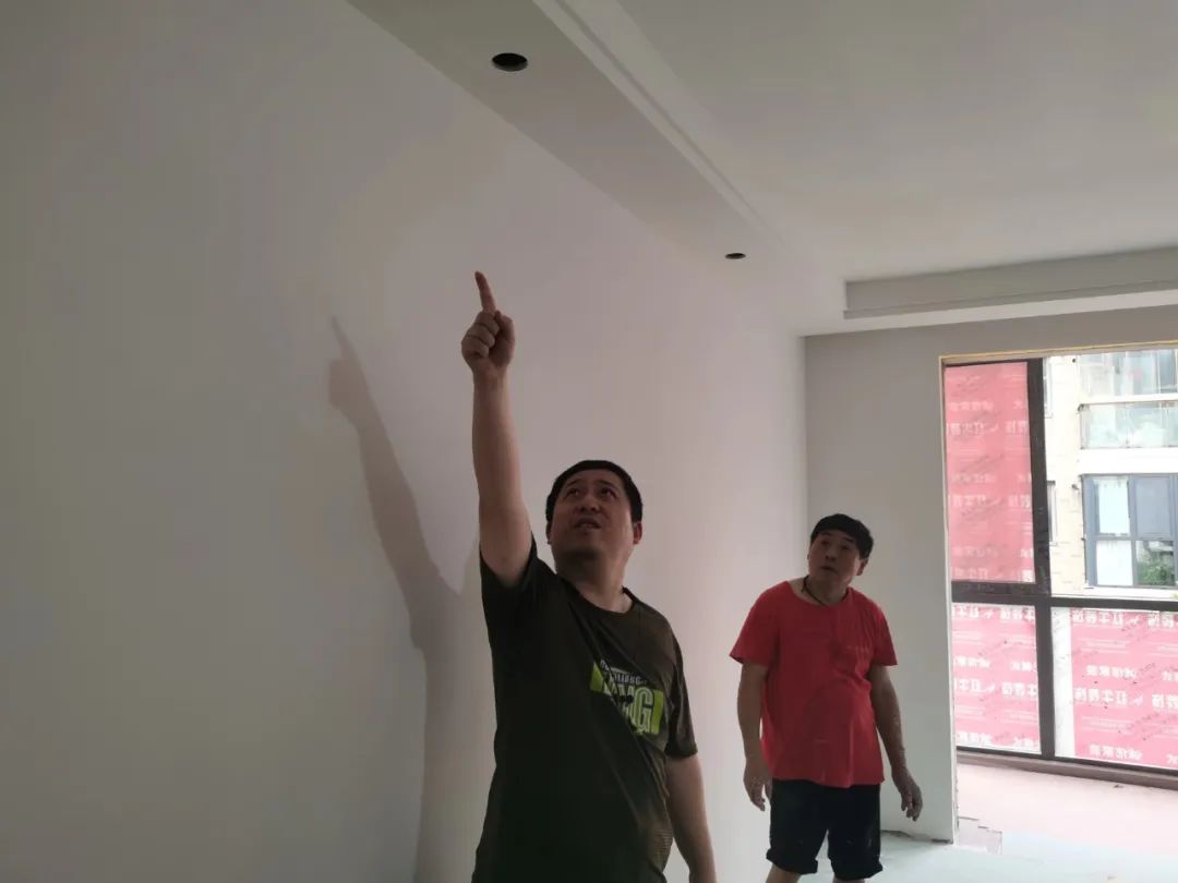 比起多變的天氣，工地突擊巡檢才是最可怕的，但也最真實！
