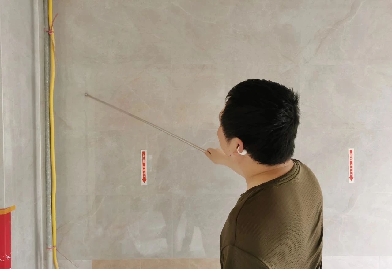 嚴控品質(zhì)，紅牛裝飾工程總監(jiān)→又雙叒叕帶隊去工地“找茬”了？！