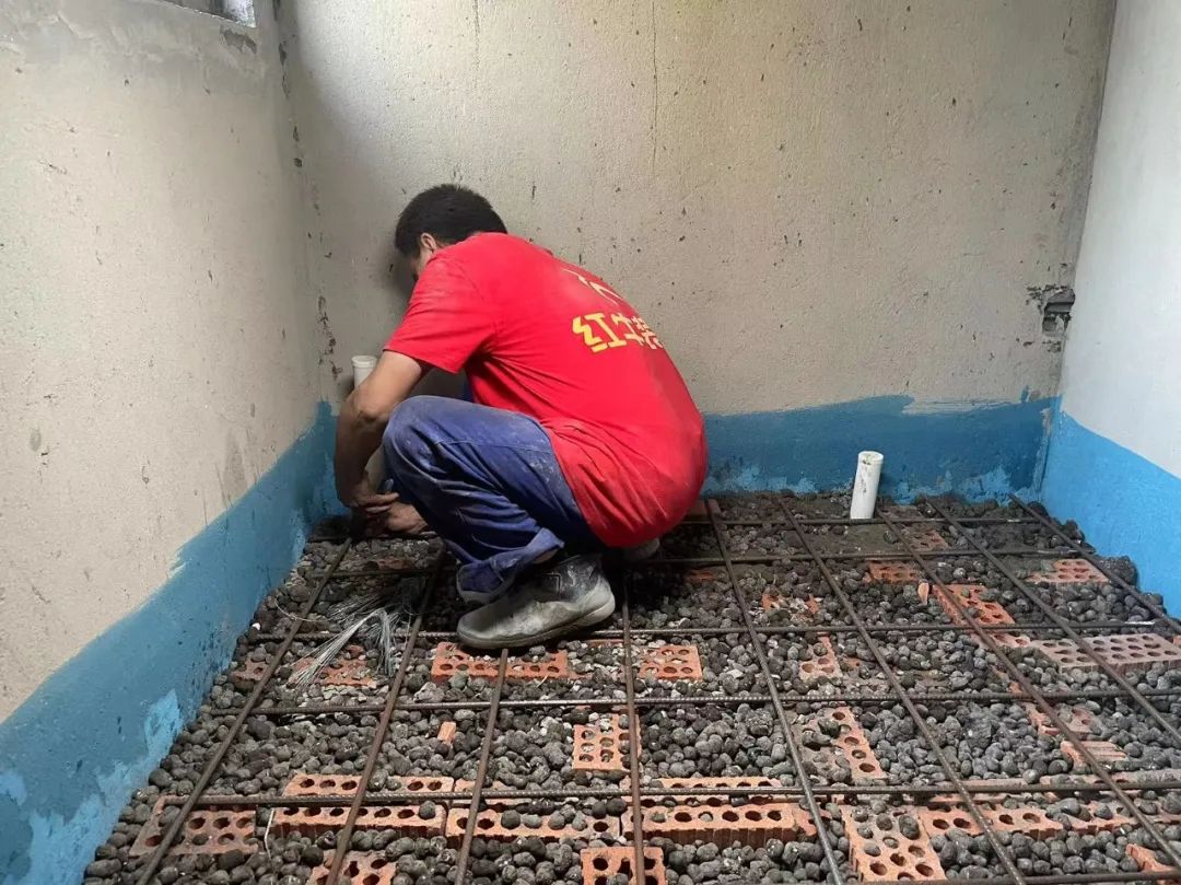 工地巡檢｜烈日炎炎，巡檢步履依舊，堅(jiān)守工程質(zhì)量！