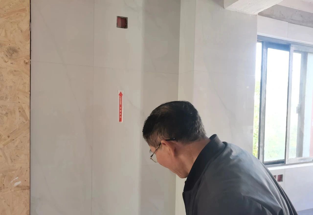 南京紅牛裝飾公司工地巡檢：雙11拼什么？我們在拼質(zhì)量！拼服務(wù)！