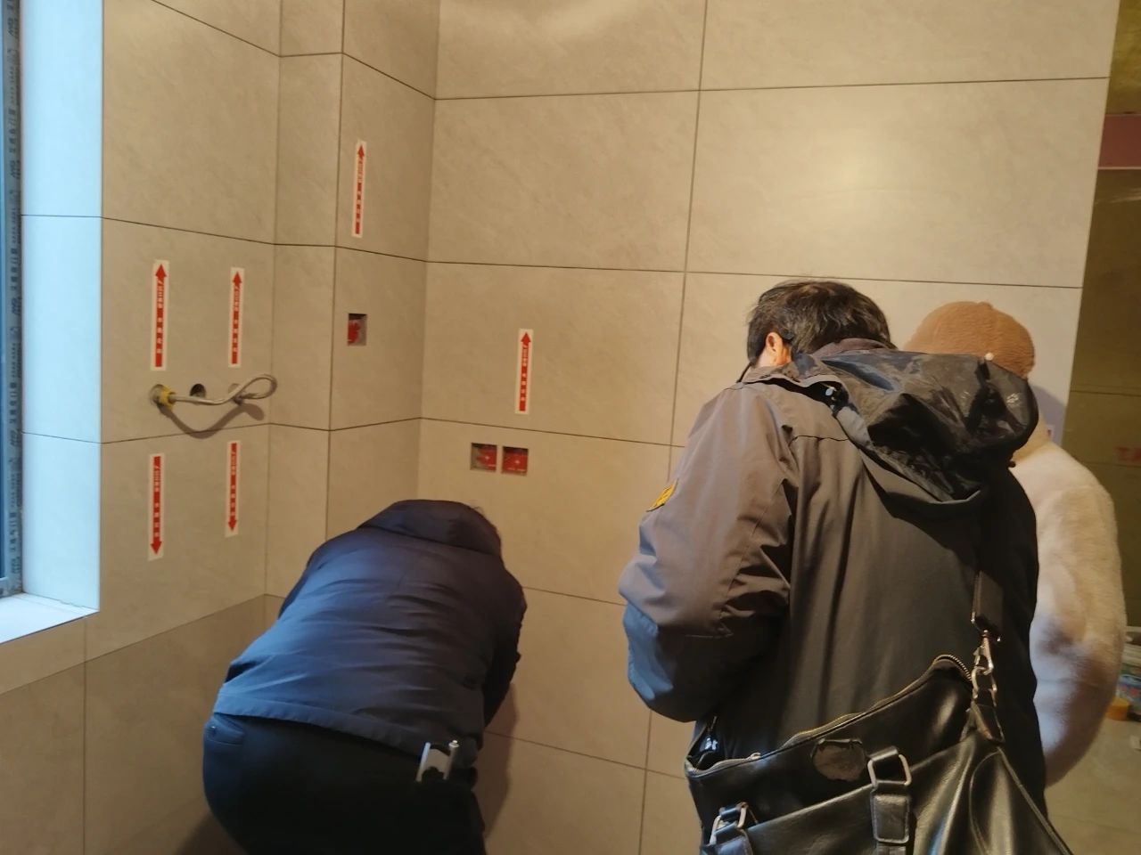 工地巡檢｜巧遇兩戶業(yè)主，堅守品質(zhì)承諾，不放過任何細(xì)節(jié)
