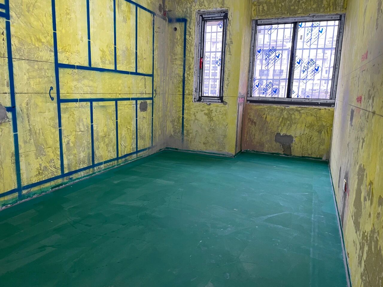 南京裝修公司紅牛裝飾工地突擊巡檢：一厘一毫堅守品質(zhì)，一心一意守護新家！