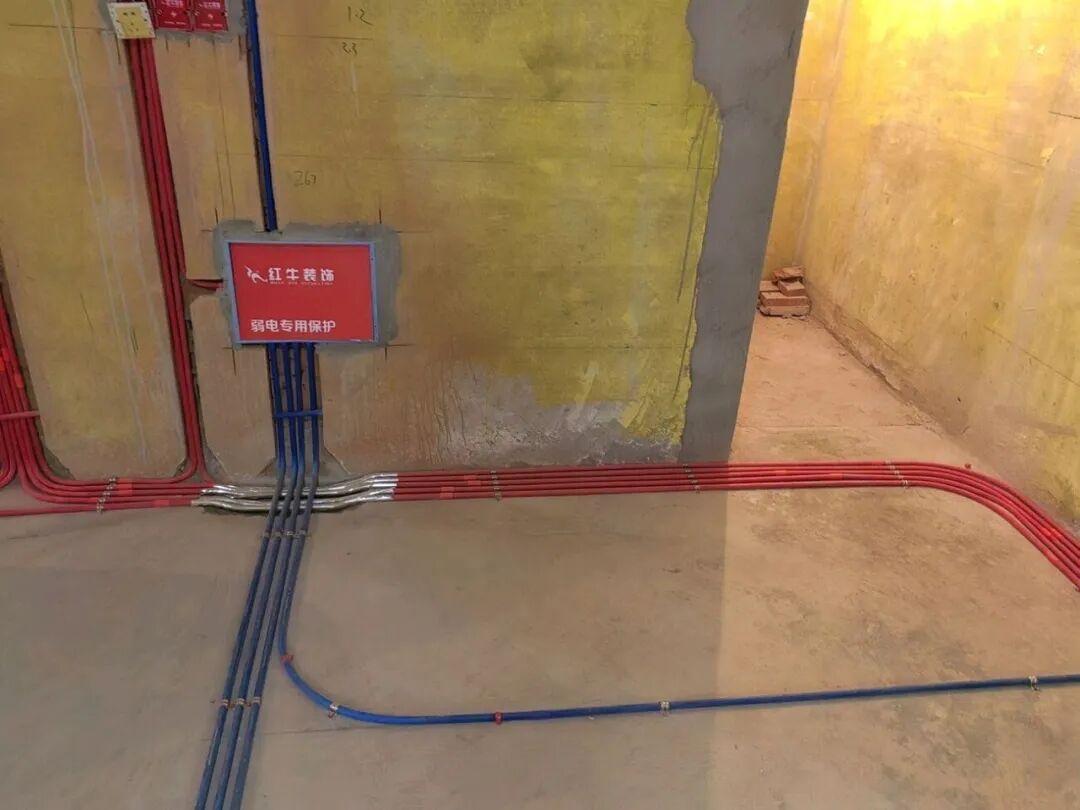 南京紅牛裝飾工地巡檢記：藏在墻里的工藝與標準，必須嚴格把關！